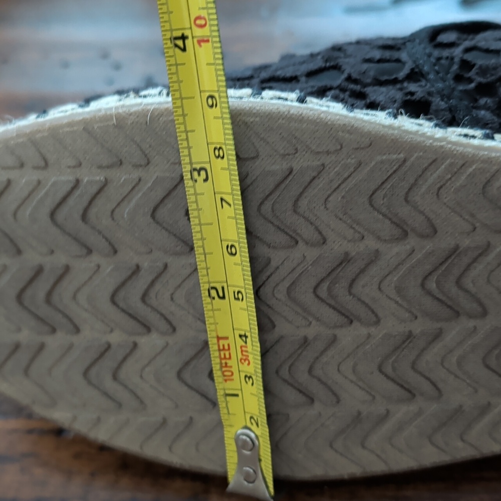 TOMS Black Lace Espadrille Rope Flats Size W8 NEW - Picture 10 of 12